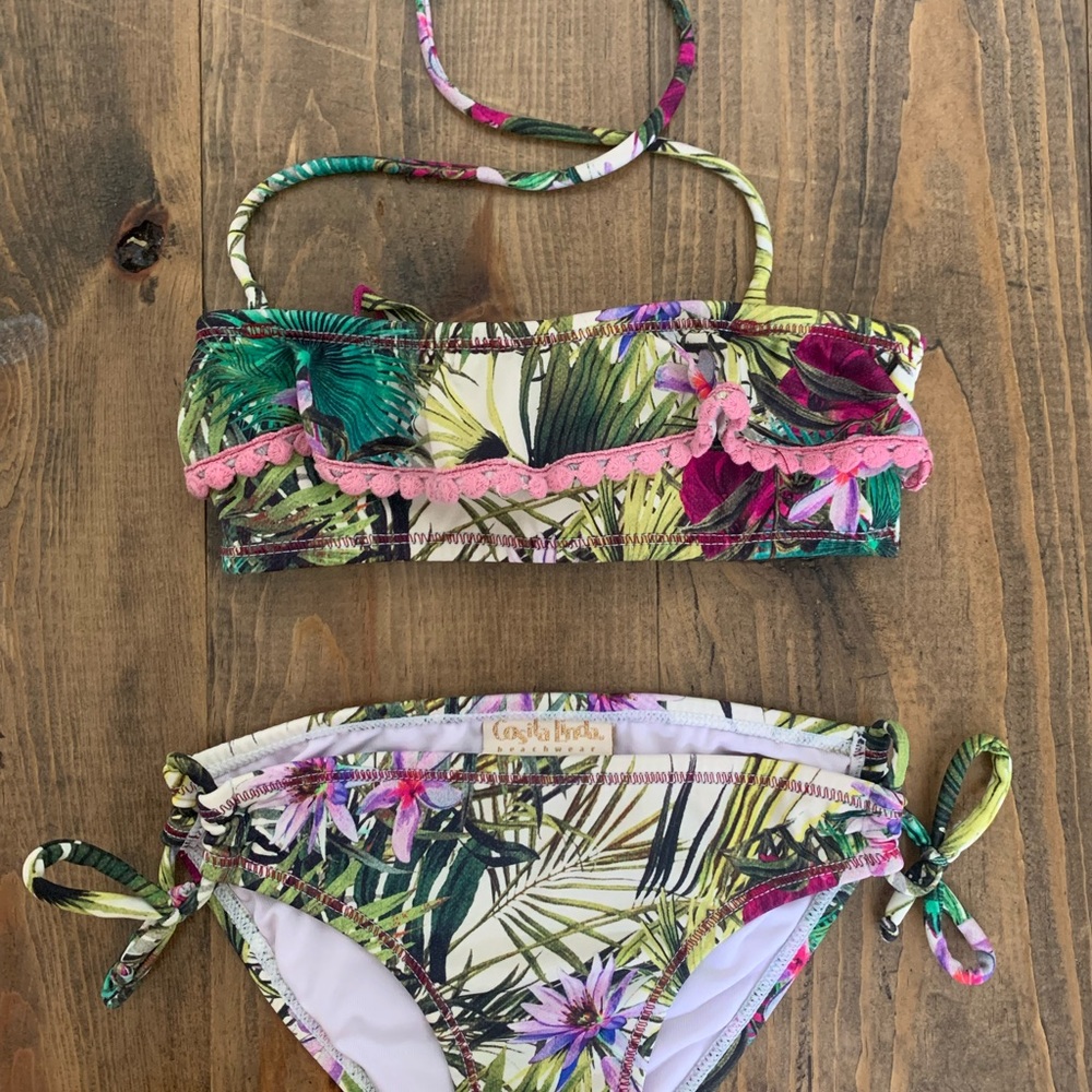 Used couple of times! Swimwear is in excellent condition